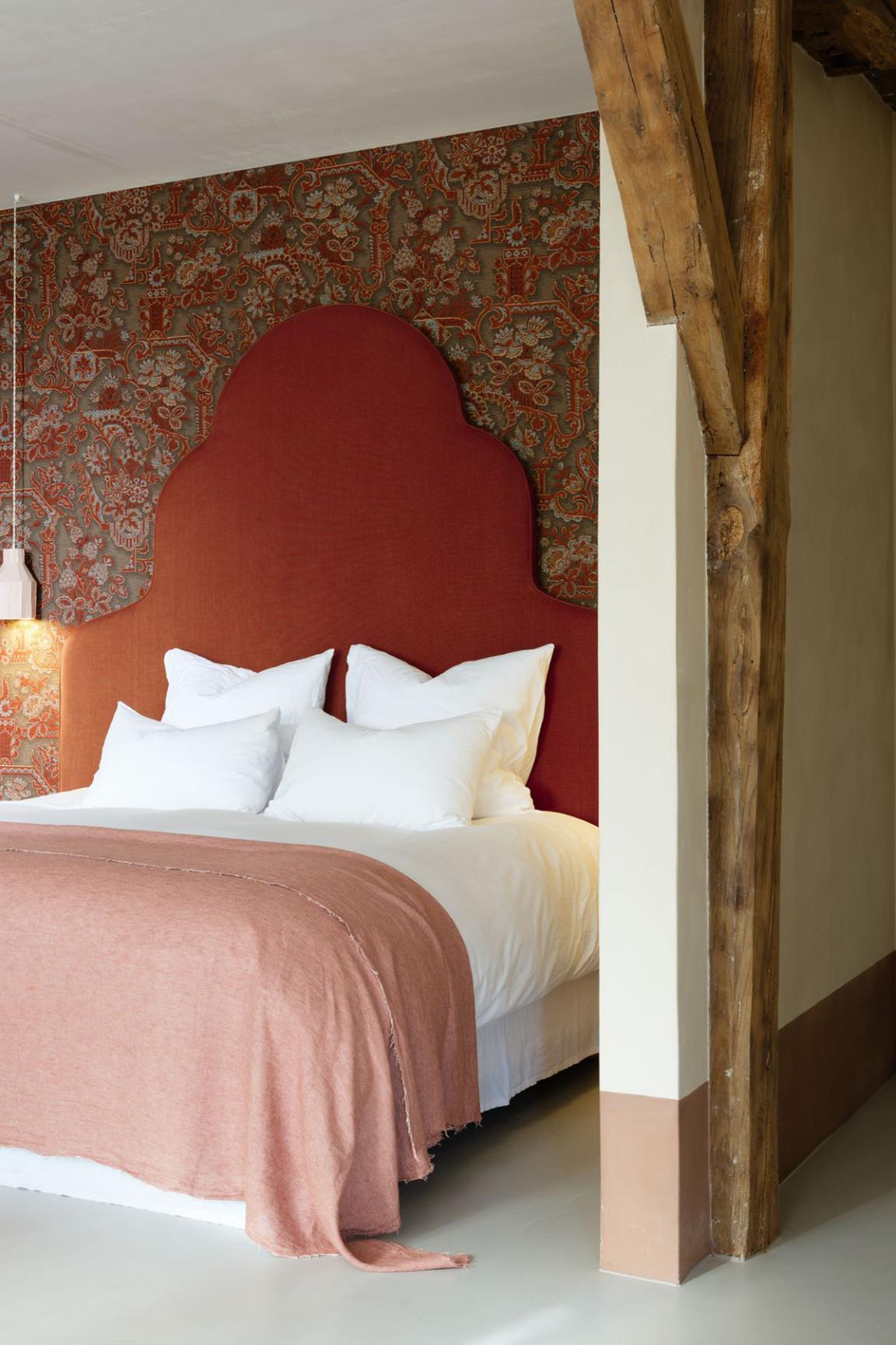 LesTapisseries_Brocade_97840_Roomshot_Web_LR