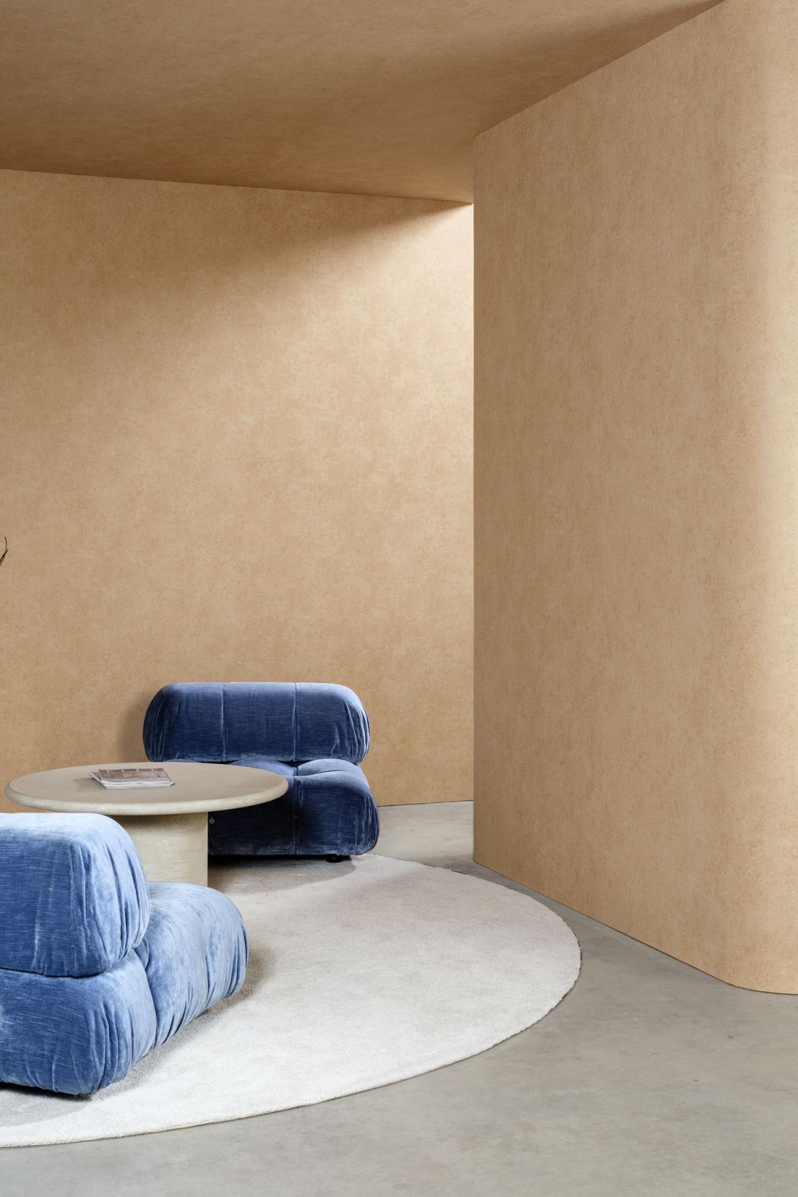 EssentialsKaolin_CalcaireStucco_30307_Roomshot_Web_LR