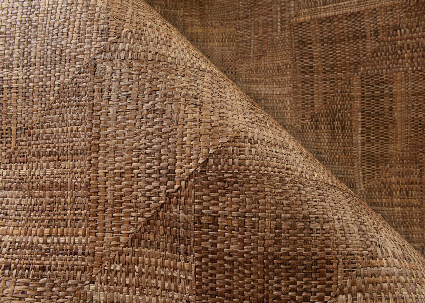 Prismatic_Rutile_52420_Mood_Web_LR