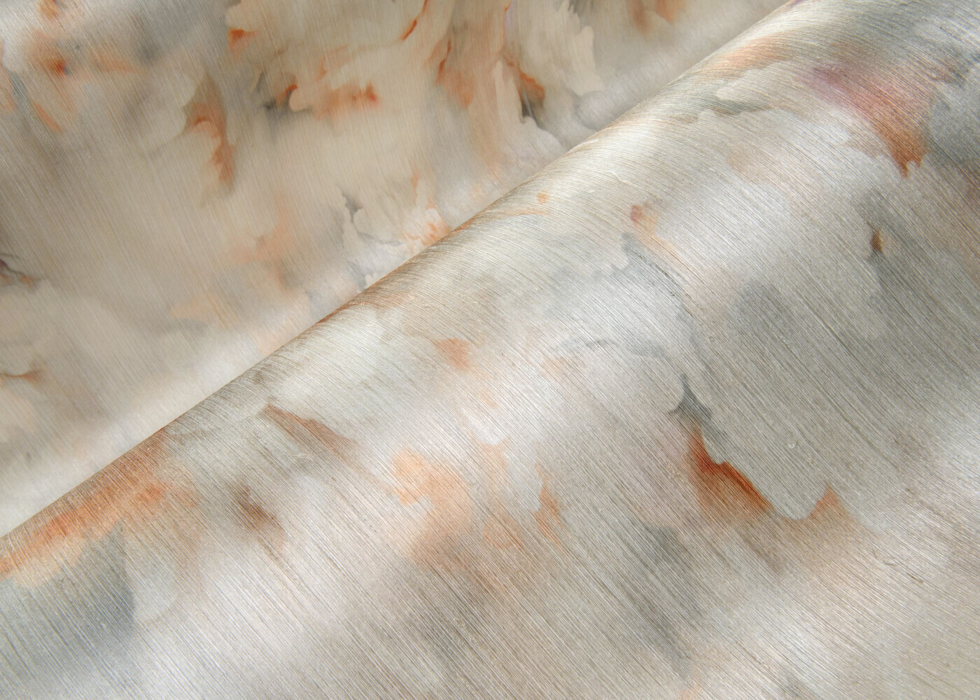 Silk Bombis — Arte