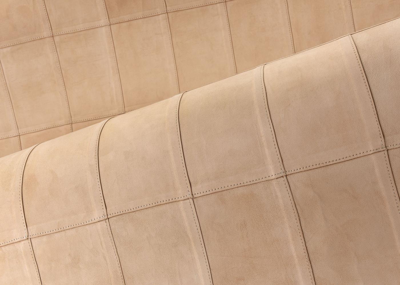 Corium_Avenio_27470_Mood_Web_LR