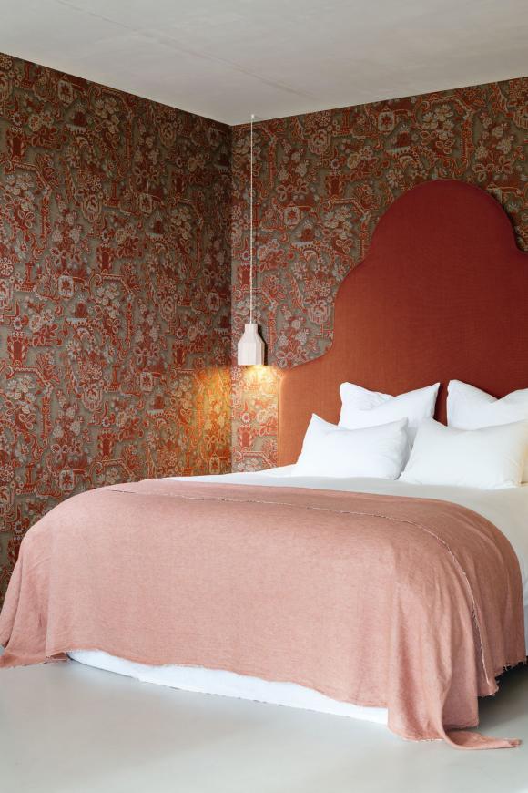 LesTapisseries_Brocade_97840_Roomshot_Web_LR_cmuwgs5oCRkQKQ90