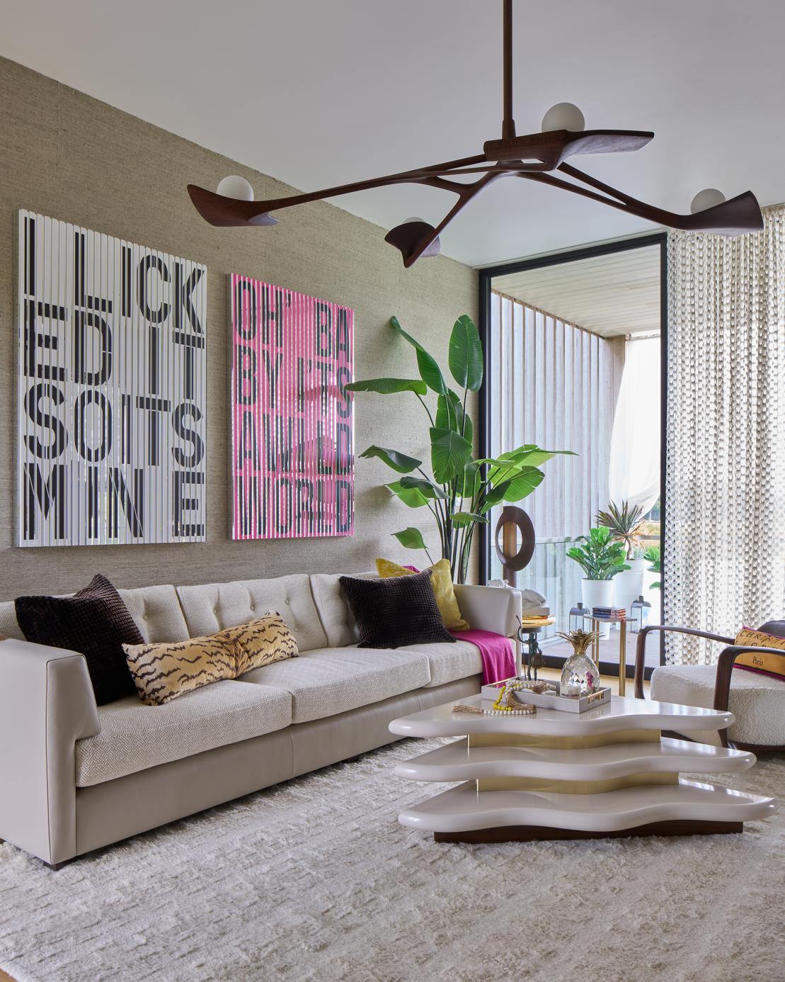 HolidayHouse2025_ShelleyCekirge_86504_4