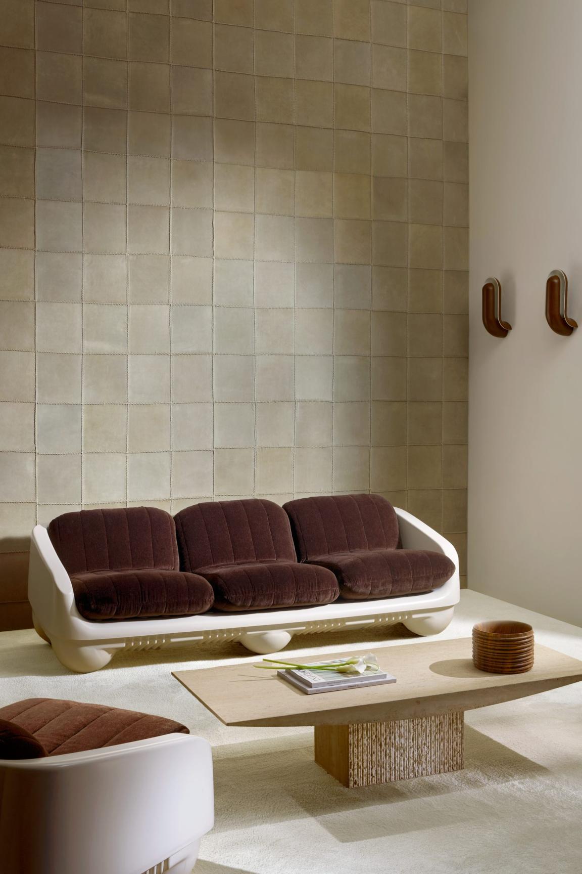 Allures_Reliure9210_Roomshot_Web_LR